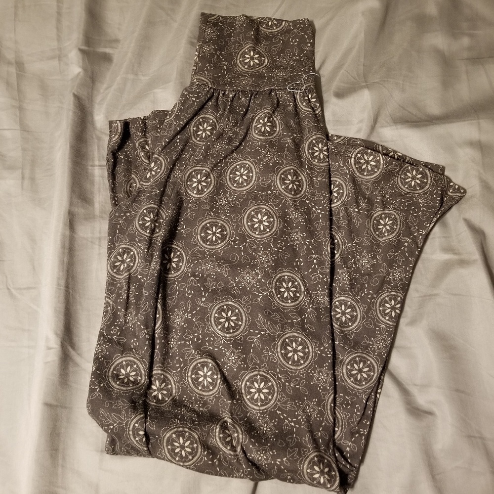 Wide leg pants